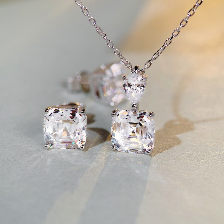 Solitär-Halskette mit 3 Karat Asscher 5a CZ