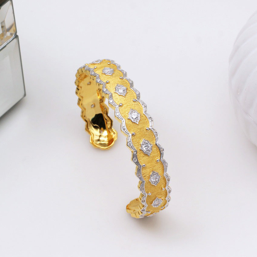 Seidiges Stoff-Laubsägen-Armband 6555