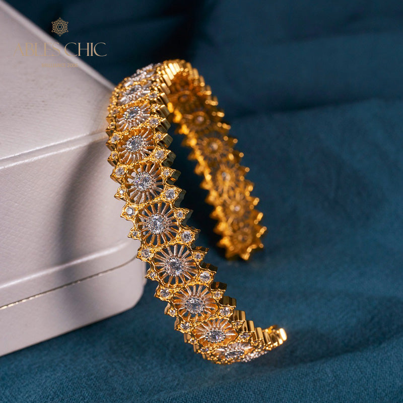 Armband mit floralem Laubsägenmuster 6040