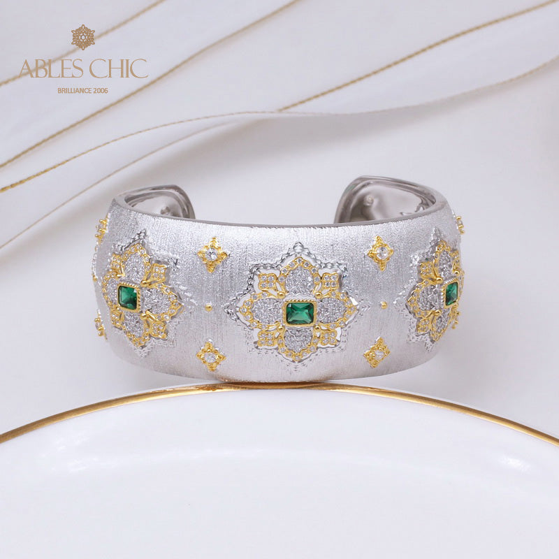 Dichtes Laubsägen-Smaragd-Blumenarmband 5232