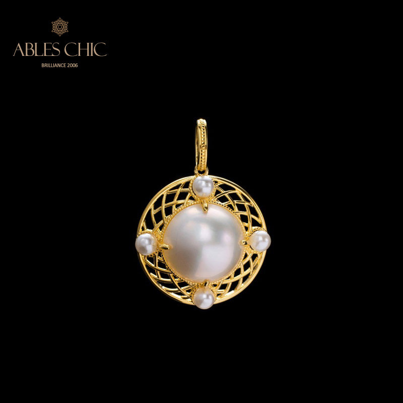 Mabe Pearl Mesh Disc Anhänger 5956
