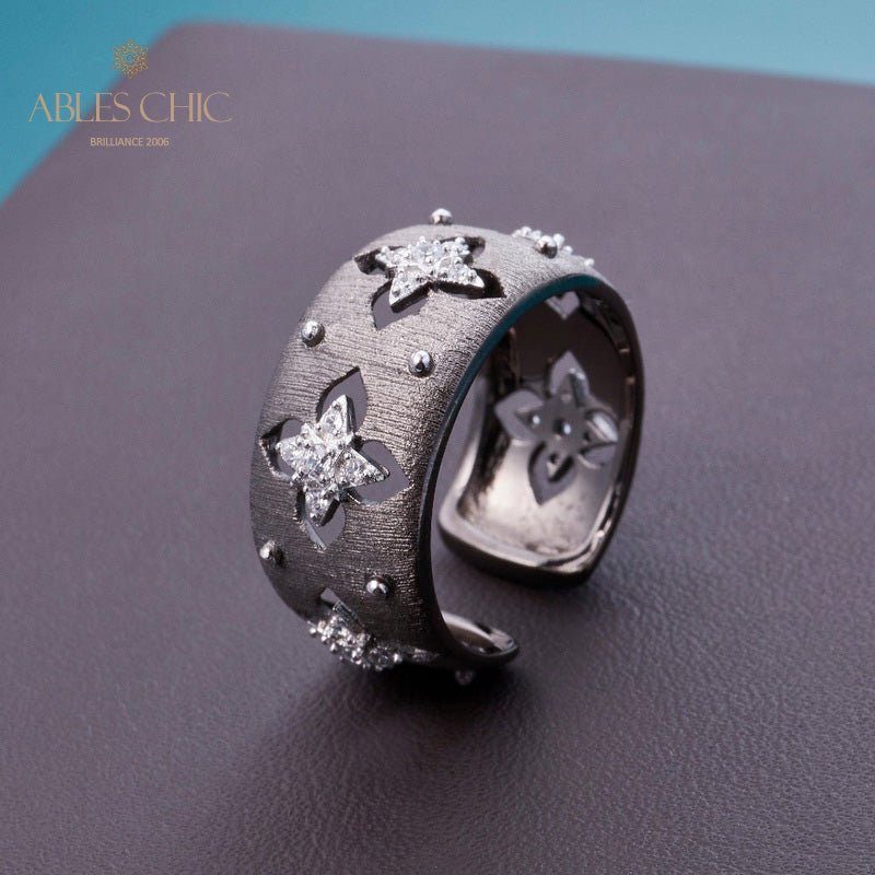 Seidiger CZ-Kleeblatt-Blumenring 5706