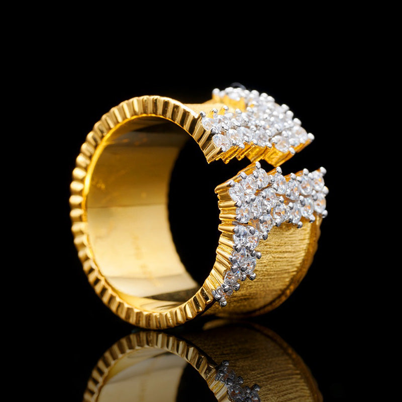 Blumenring mit Zirkonia-Verzierung 5572