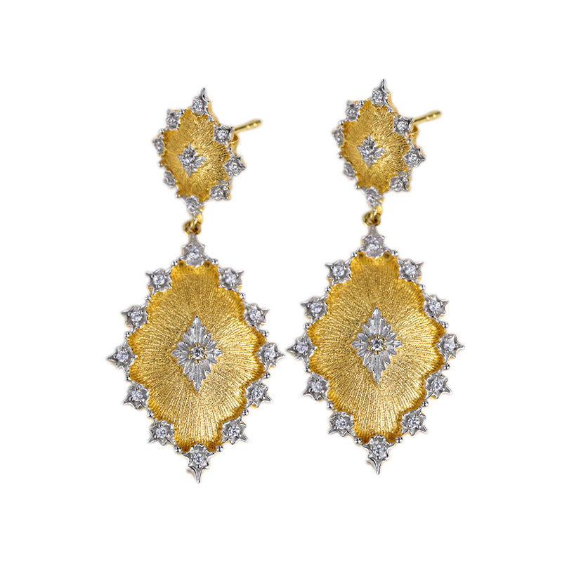 Detaillierte seidige Sterne Blumenohrringe 5278