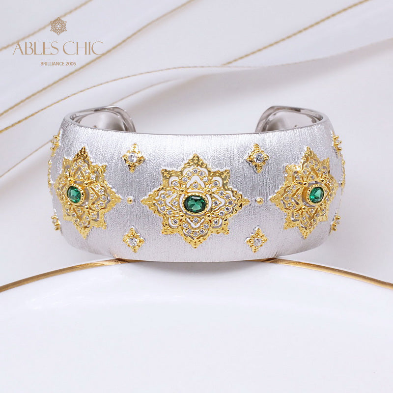 Dichtes Laubsägen-Smaragd-Blumenarmband 6557