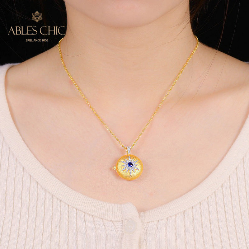 Seidige Rubin-Stern-Medaillon-Halskette 5211