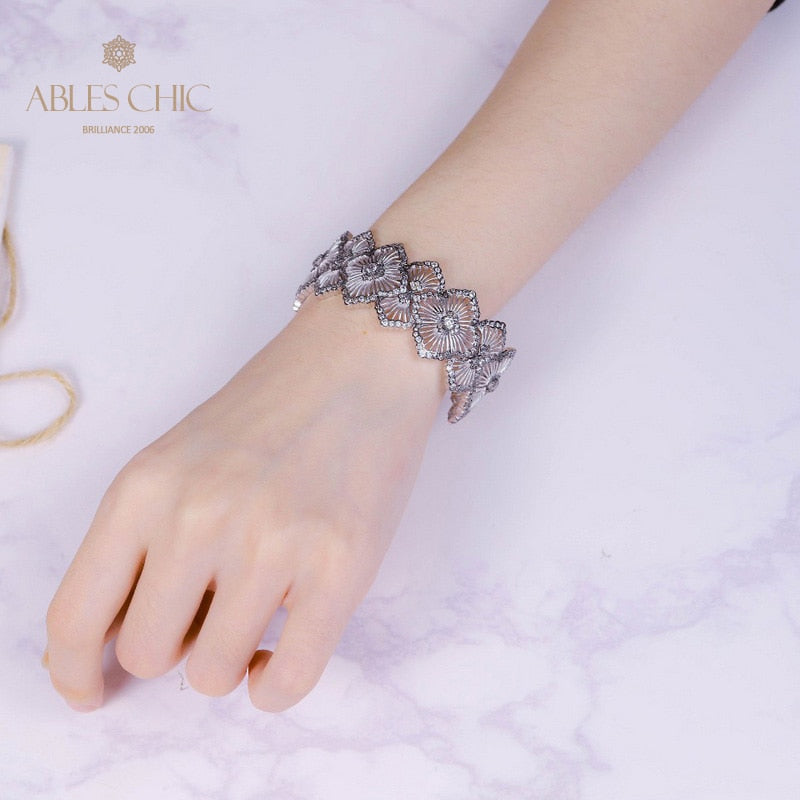 Ikonisches Blumenarmband 5250