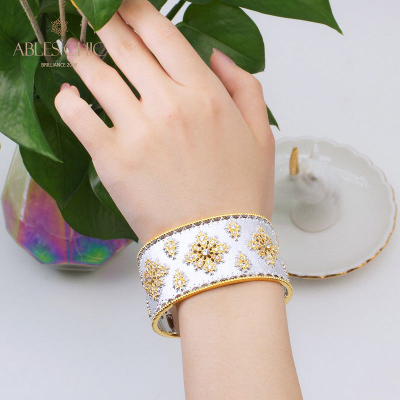 Seidiges Blumenarmband 5002