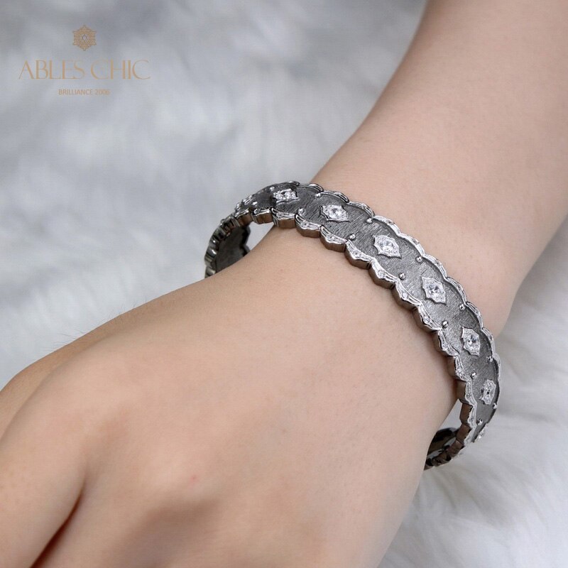 Seidiges Stoff-Laubsägen-Armband 6555