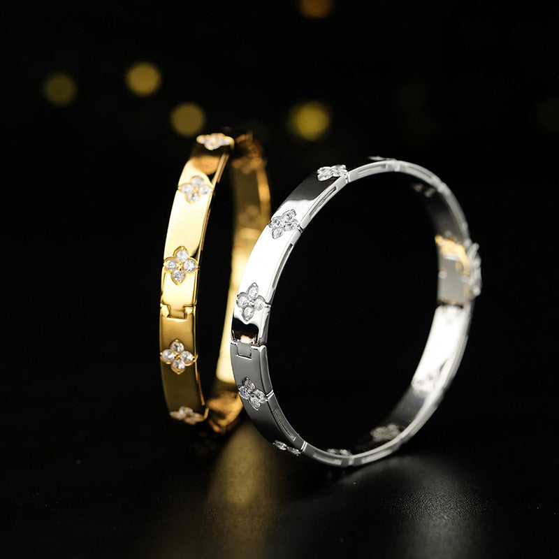 Hochglanzpoliertes Kleeblatt-Armband 203707