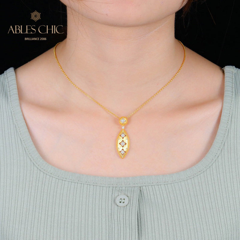 Ovale Halskette mit Kleeblatt-Blumenmotiv 5496