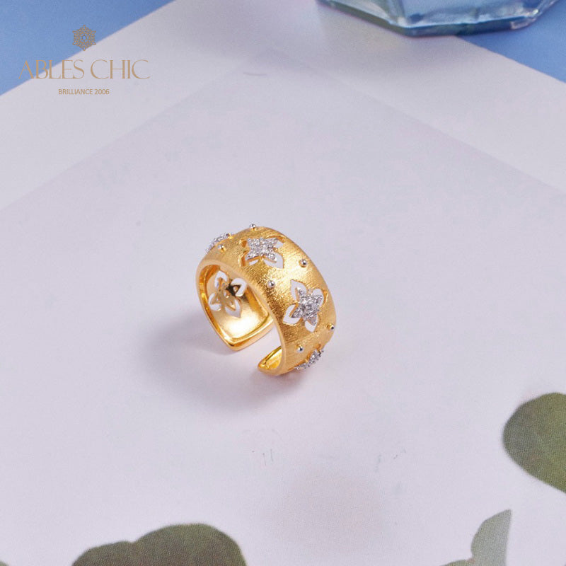 Seidiger CZ-Kleeblatt-Blumenring 5706