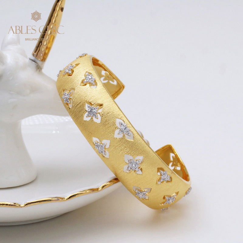 Silky Clovers Blumenarmband 5058