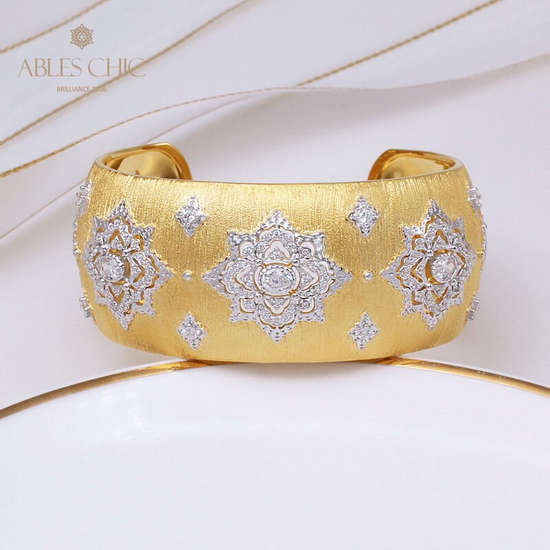 Dichtes Laubsägen-Smaragd-Blumenarmband 6557