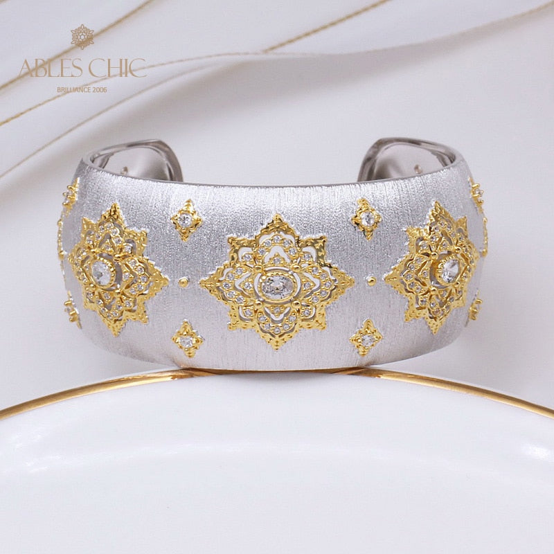 Dichtes Laubsägen-Smaragd-Blumenarmband 6557