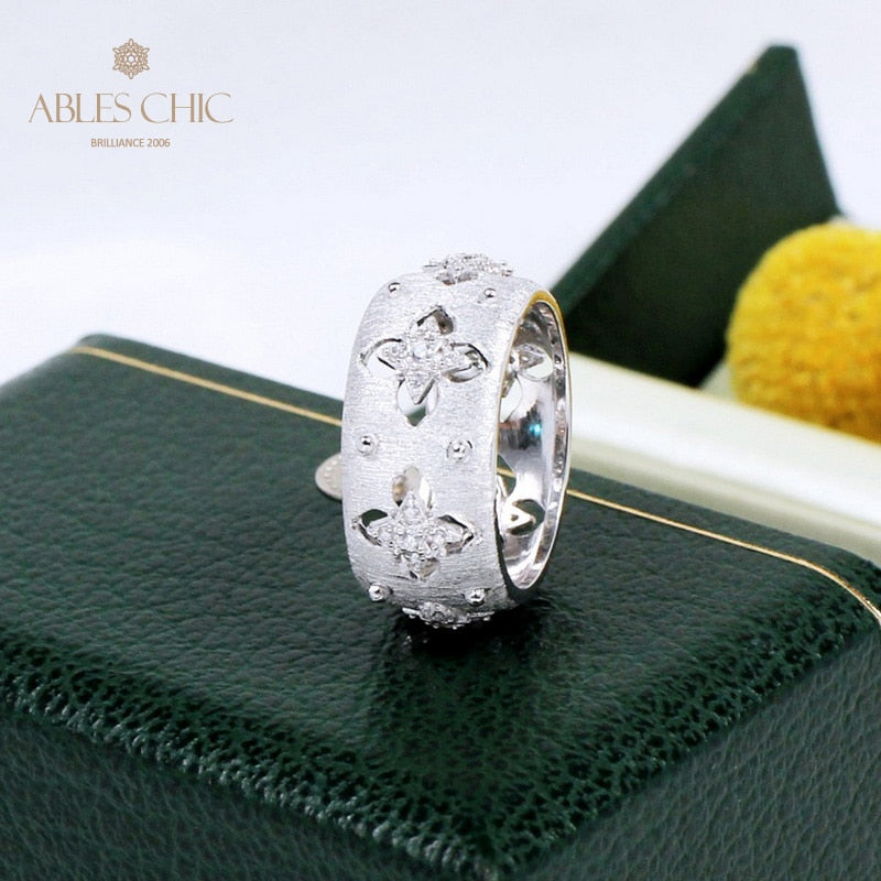 Seidiger CZ-Kleeblatt-Blumenring 5571