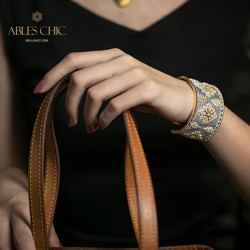 Seidiges Blumenarmband 5002