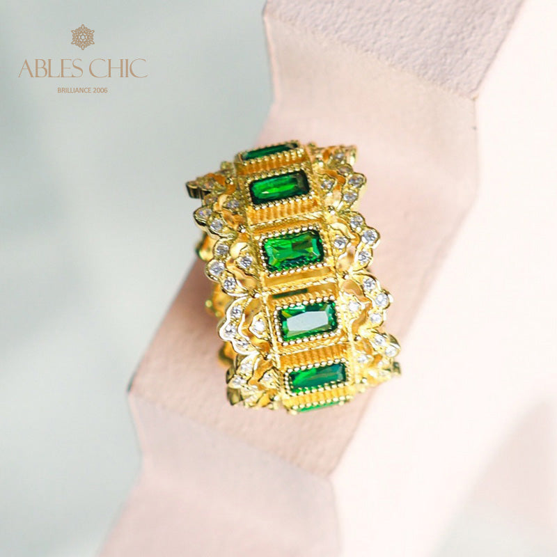 Offener Ring mit Smaragd-Laubsägearbeit und Blumenmuster 6046