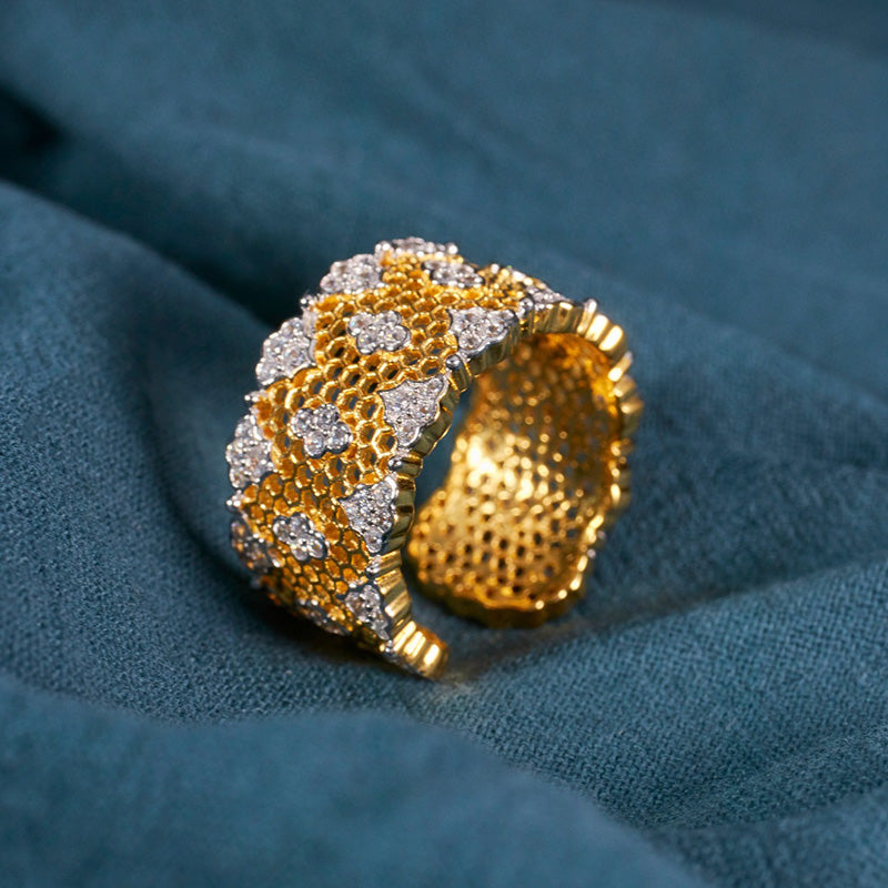 Offener Ring mit Spitzenwabenmuster und Blumenmuster 5996
