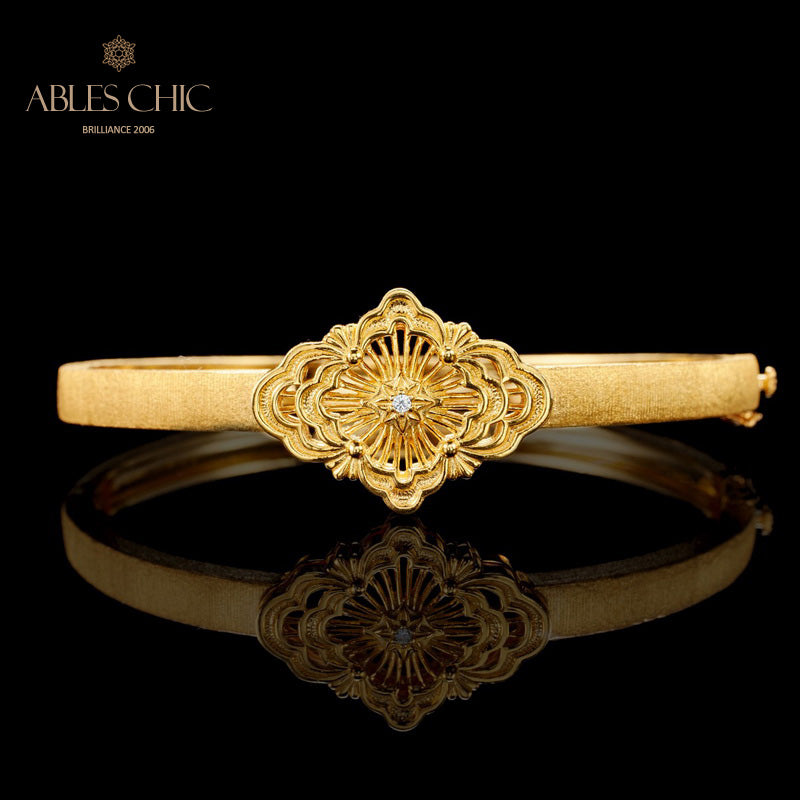 Traditionelles Laubsägen-Kleeblatt-Armband 6132