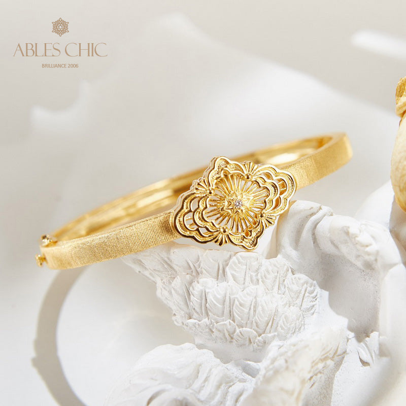 Traditionelles Laubsägen-Kleeblatt-Armband 6132
