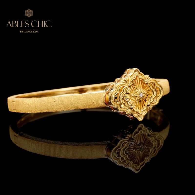 Traditionelles Laubsägen-Kleeblatt-Armband 6132