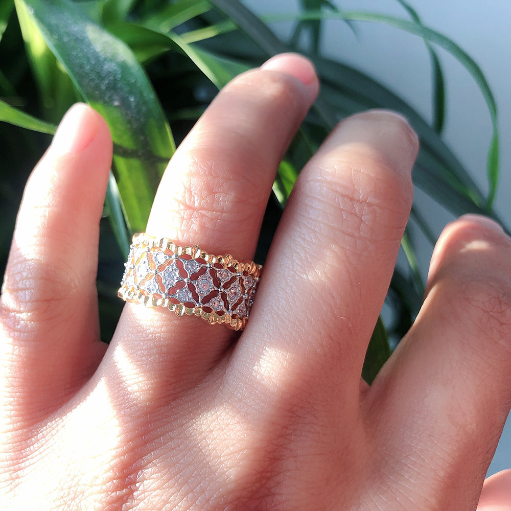 Offener Ring mit Waben-Laubsägearbeit 5857