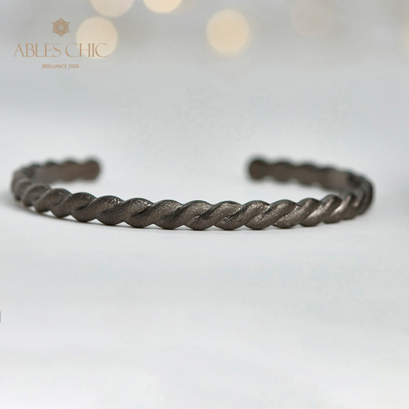 Mattes Armband mit Seilmuster 5921