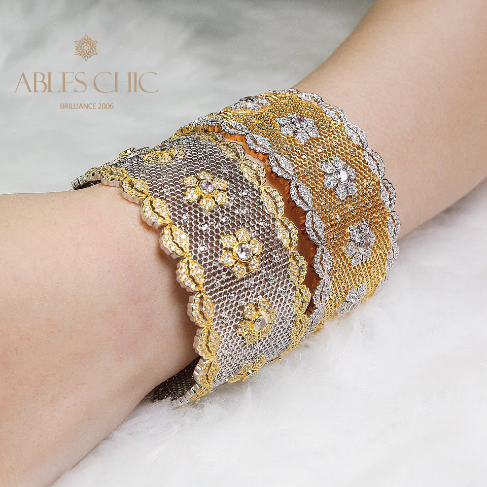 Luftiges Spitzenarmband mit Blumenmuster 5164