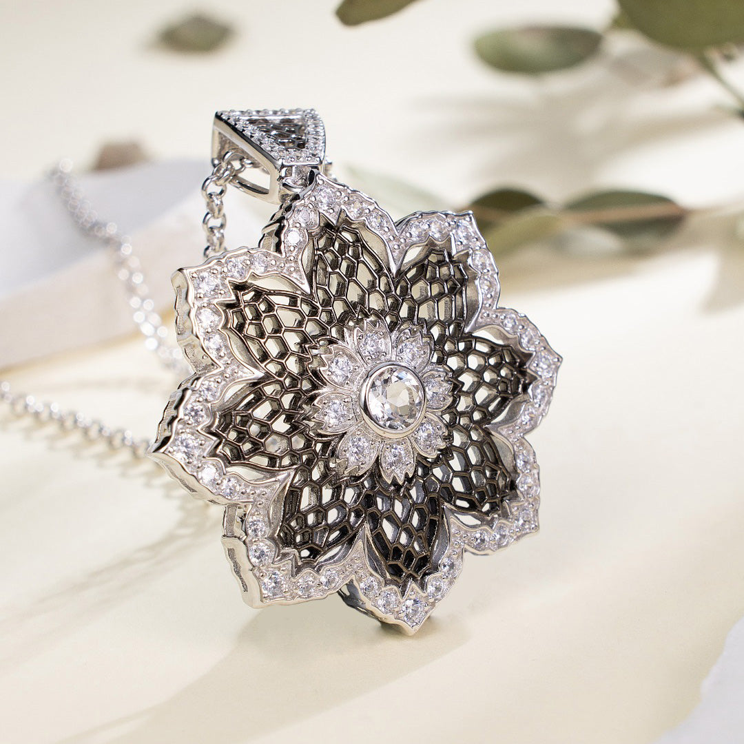 Luftige Blumenkette 6190