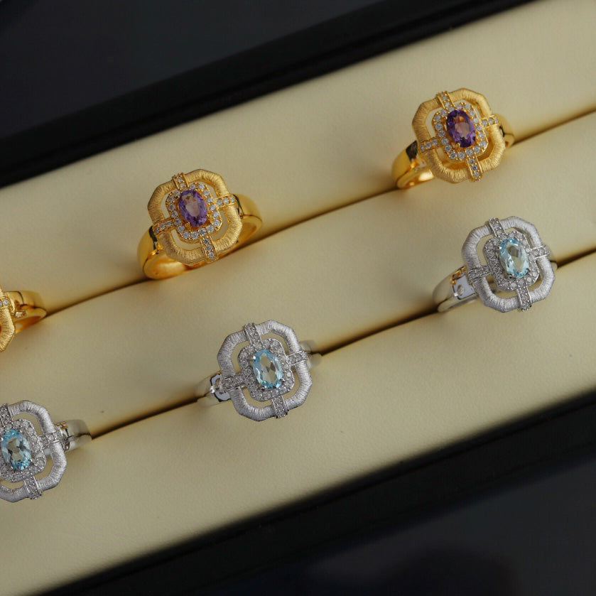 Traditioneller Ring mit natürlichem Topas 6214