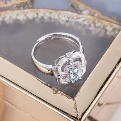 Traditioneller Ring mit natürlichem Topas 6214