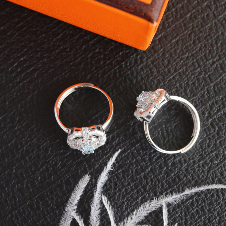 Traditioneller Ring mit natürlichem Topas 6214