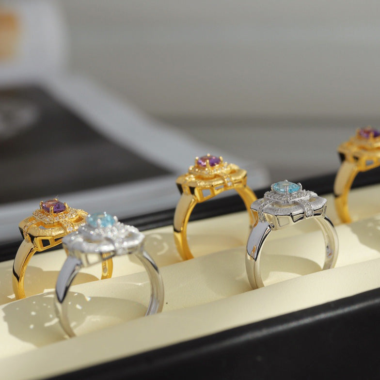 Traditioneller Ring mit natürlichem Topas 6214
