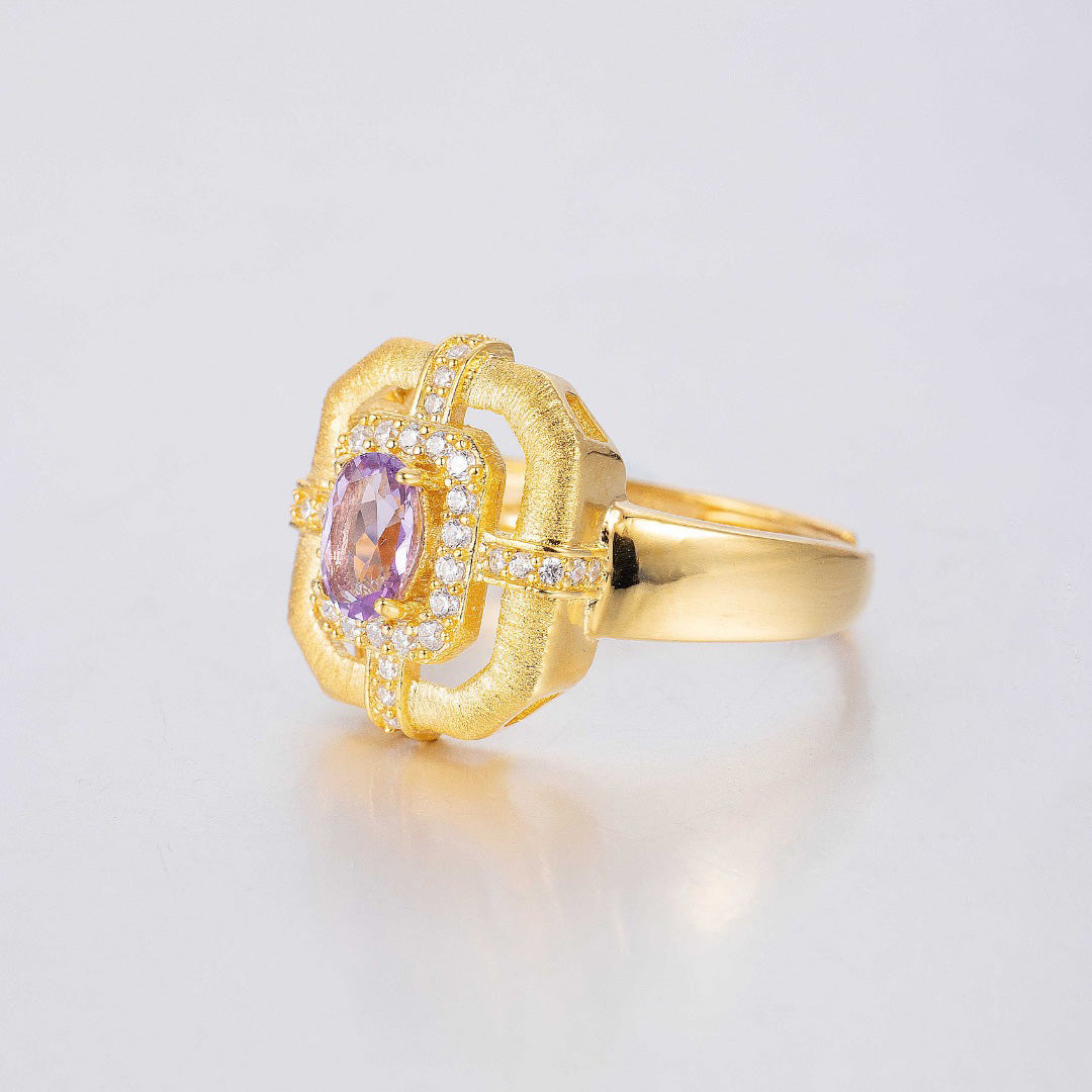 Traditioneller Ring mit natürlichem Topas 6214