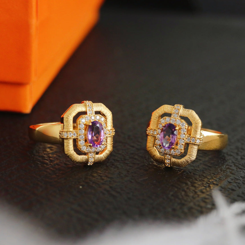 Traditioneller Ring mit natürlichem Topas 6214