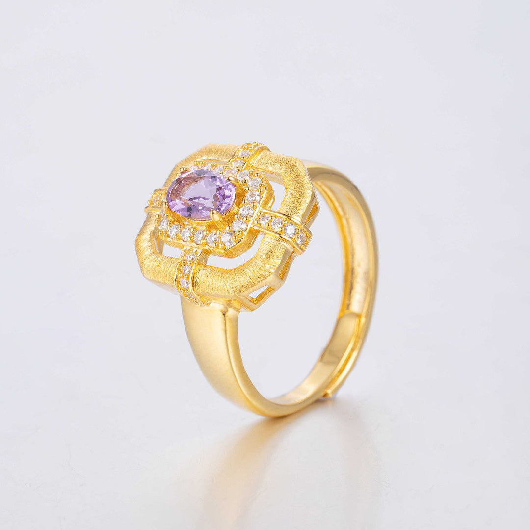 Traditioneller Ring mit natürlichem Topas 6214
