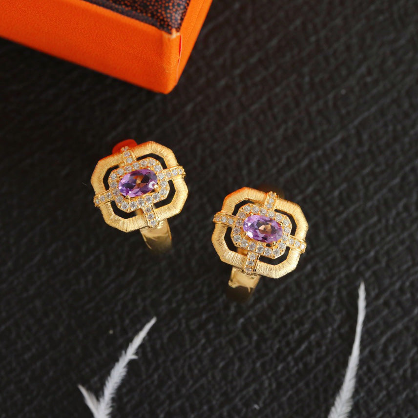 Traditioneller Ring mit natürlichem Topas 6214