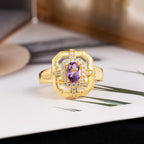 Traditioneller Ring mit natürlichem Topas 6214
