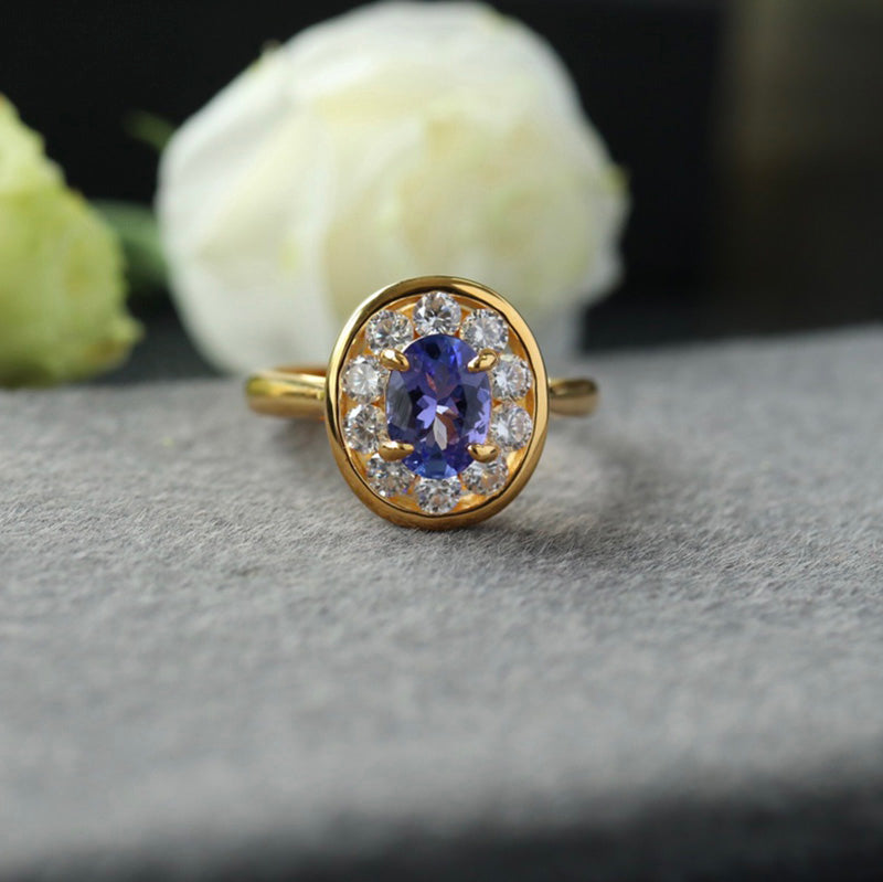 Ovaler Halo-Edelsteinring 6356