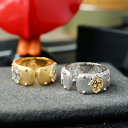 Offener Ring mit Laubsägearbeit, seidig, 6436