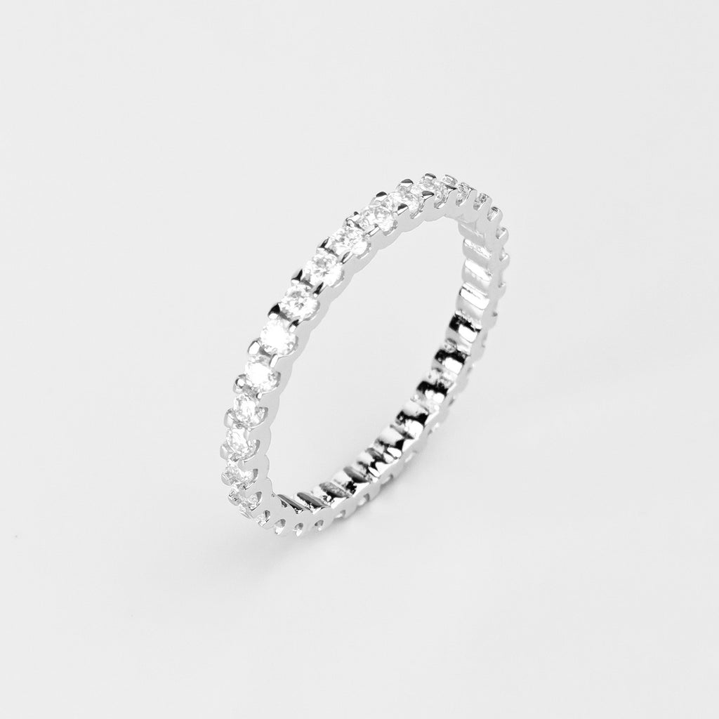 Round Stone Scalloped Eternity Ring