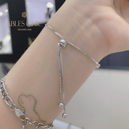 Armband mit gepflasterter Fliege und Bling-Bling-Anhänger B0823
