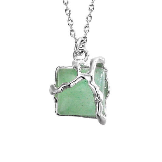 Grüner Jade Unregelmäßiger Anhänger N1051
