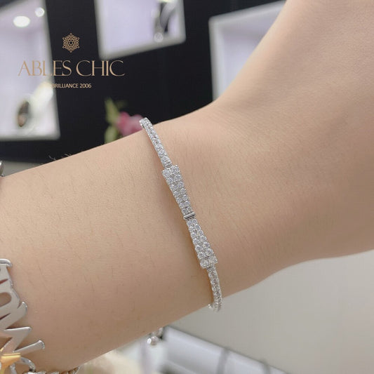 Armband mit gepflasterter Fliege und Bling-Bling-Anhänger B0823