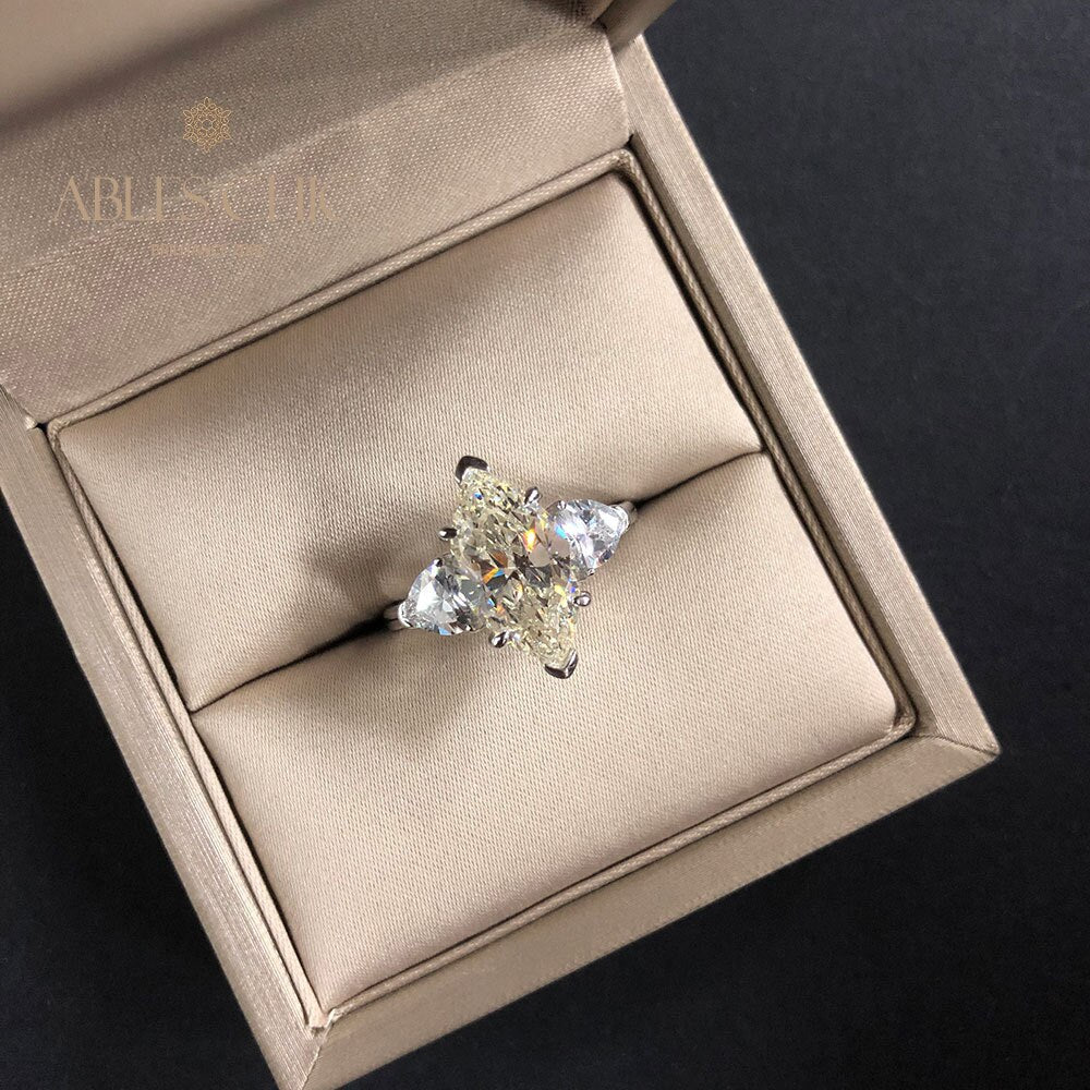 Diamant-Verlobungsring mit 3 Steinen R0313