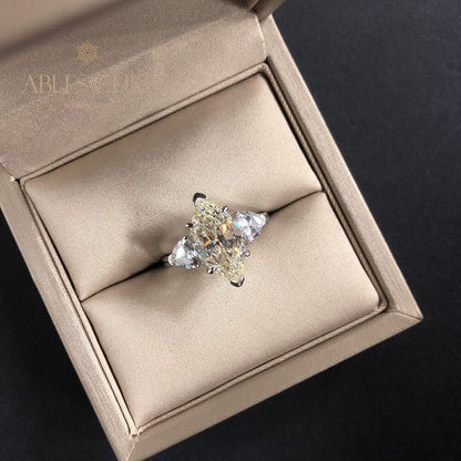 Diamant-Verlobungsring mit 3 Steinen R0313