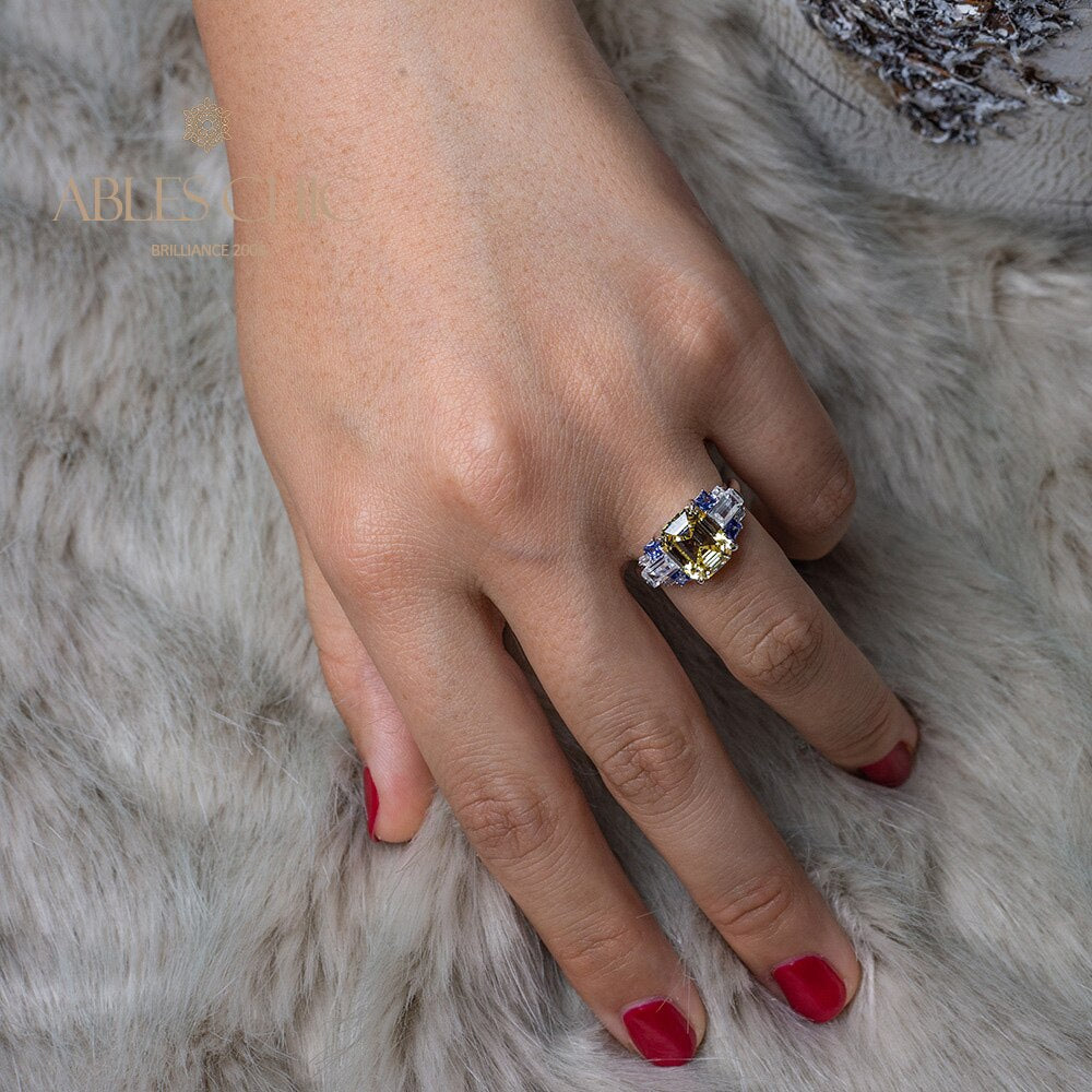 Verlobungsring mit Diamant im Asscher-Schliff R0380