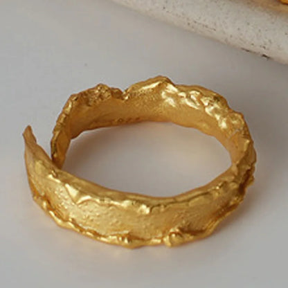 Ring mit abstraktem Mattmuster R179
