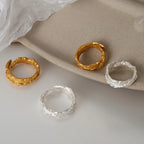 Ring mit abstraktem Mattmuster R179
